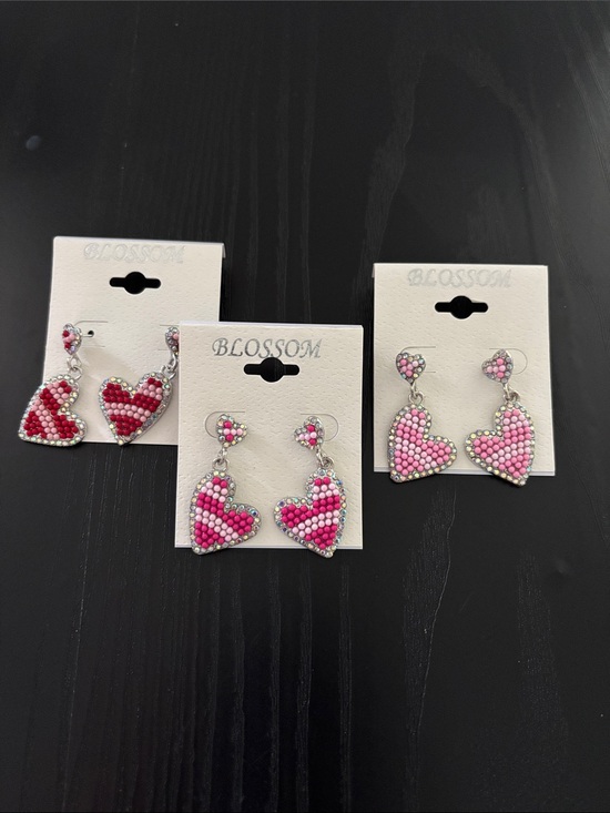 Jewelry - Pink Heart Earrings